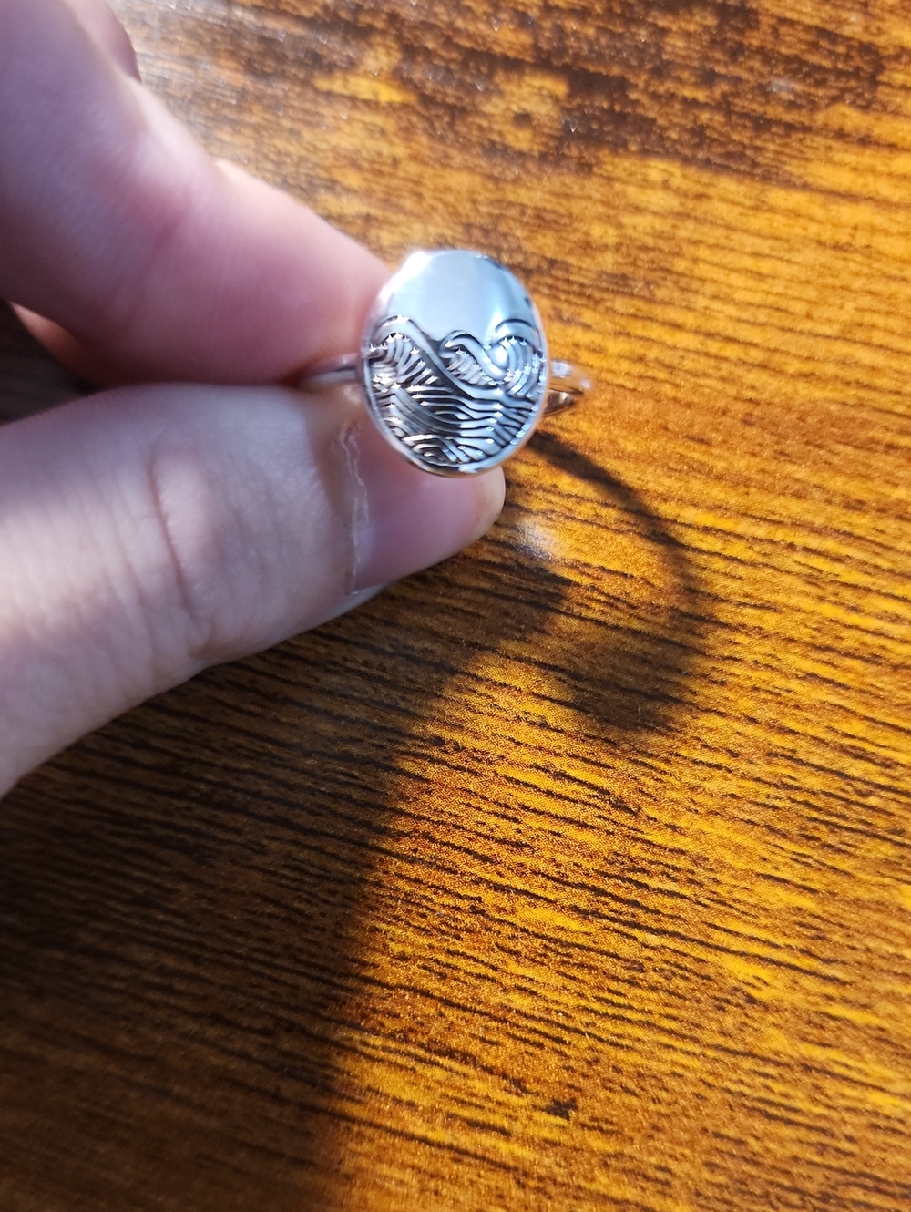 1pc Retro Wave Pattern Ring, Suitable As A Gift For Women To Give To Family,